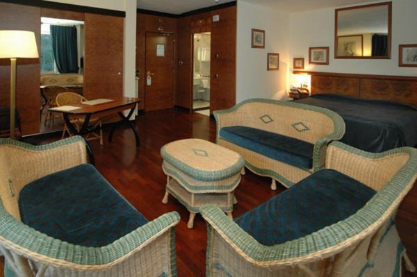 Grand Hotel Antiche Terme Di Пинья Номер фото